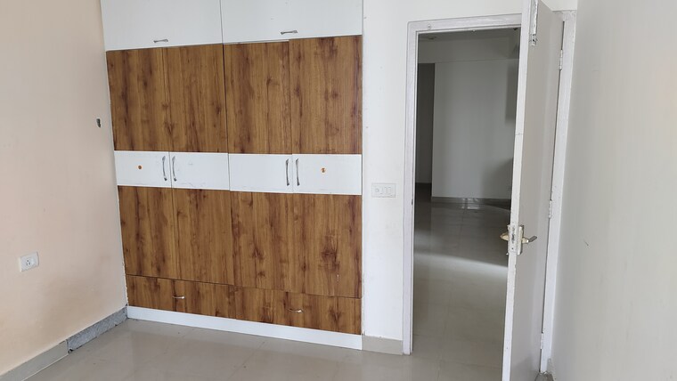 undefined, suncity-avenue-76 2 Bedroom 735 Sq.Ft. Apartment In Sector 76 Gurgaon 9372260