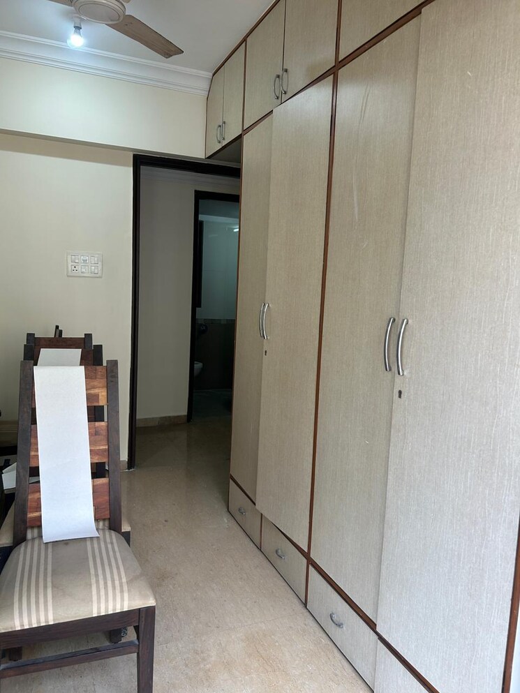 undefined, lake-primrose 2.5 Bedroom 1300 Sq.Ft. Apartment In Powai Mumbai 9372249