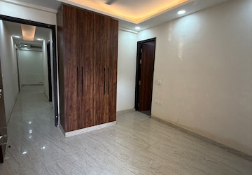 Room in 3 BHK Builder Floor at Rajpur Khurd Extension – for Rent