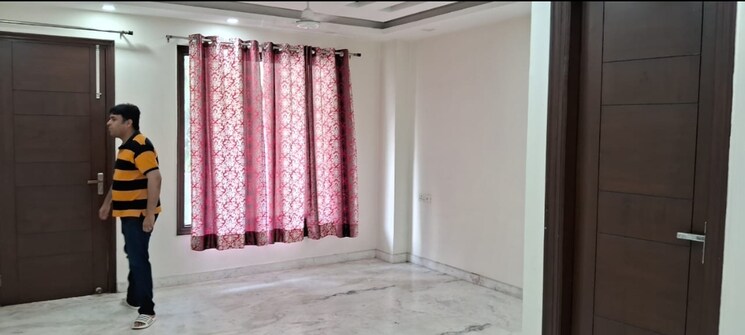 Bedroom, patel nagar 3 Bedroom 2000 Sq.Ft. Builder Floor In Patel Nagar Delhi 9372363