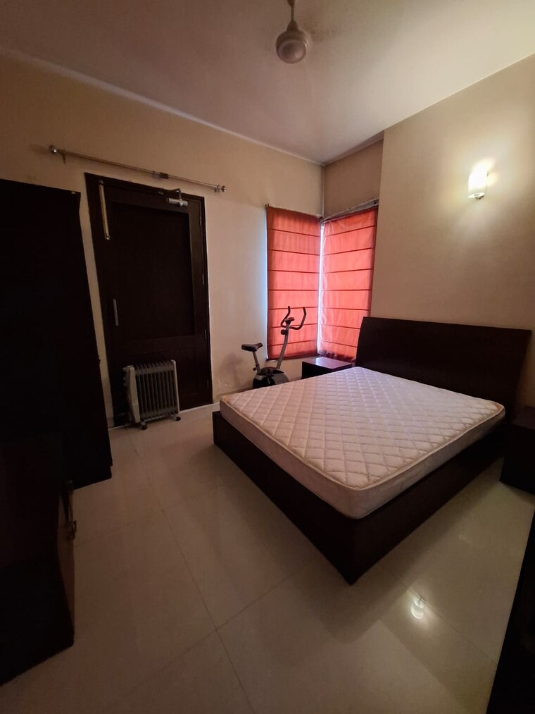 Bedroom, unitech-south-city-1 2.5 Bedroom 1820 Sq.Ft. Builder Floor In South City 1 Gurgaon 9372427