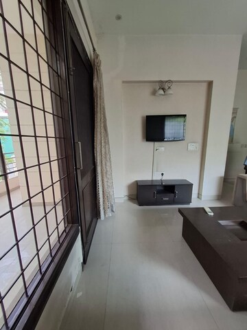 Kitchen in 2.5 BHK Builder Floor at Unitech South City 1, South City 1 – for Rent