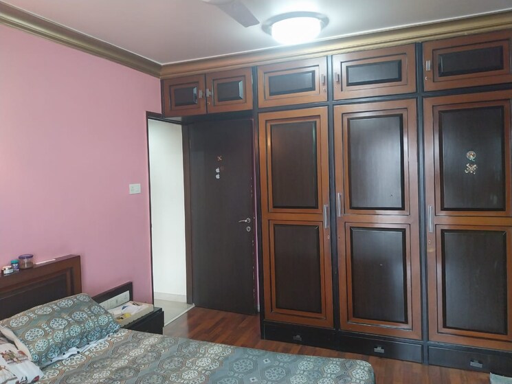 Room, lake-primrose 3 Bedroom 1500 Sq.Ft. Apartment In Powai Mumbai 9372400