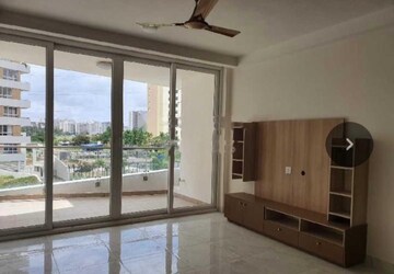 Room in 2 BHK Apartment at Mantri Lithos, Thanisandra – for Rent