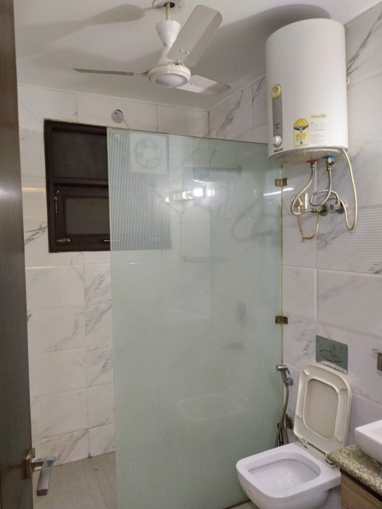 Attached Bathroom, greater kailash ii 3 Bedroom 3000 Sq.Ft. Builder Floor In Greater Kailash ii Delhi 9372516