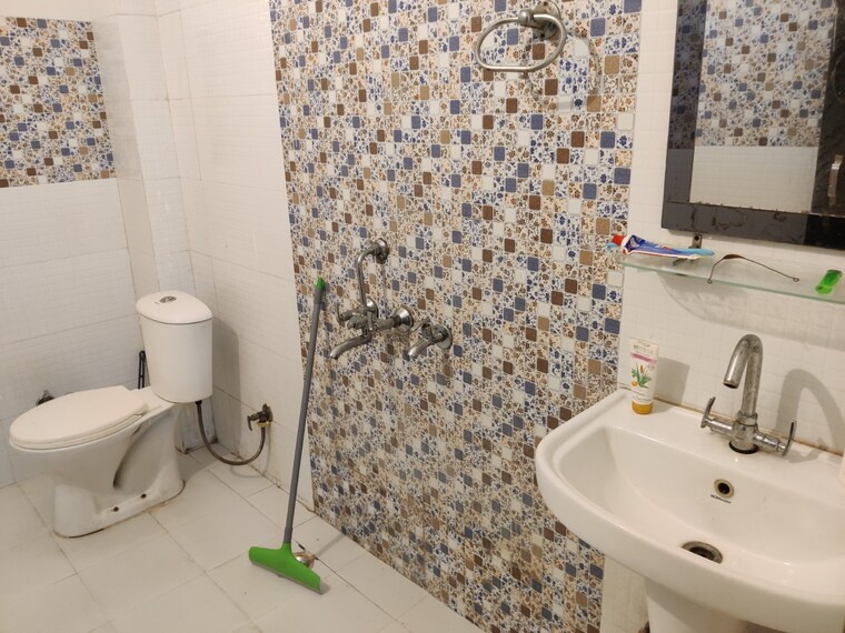Bathroom, himalaya-pride 2.5 Bedroom 1127 Sq.Ft. Apartment In Tech Zone 4 Greater Noida Greater Noida 9372507