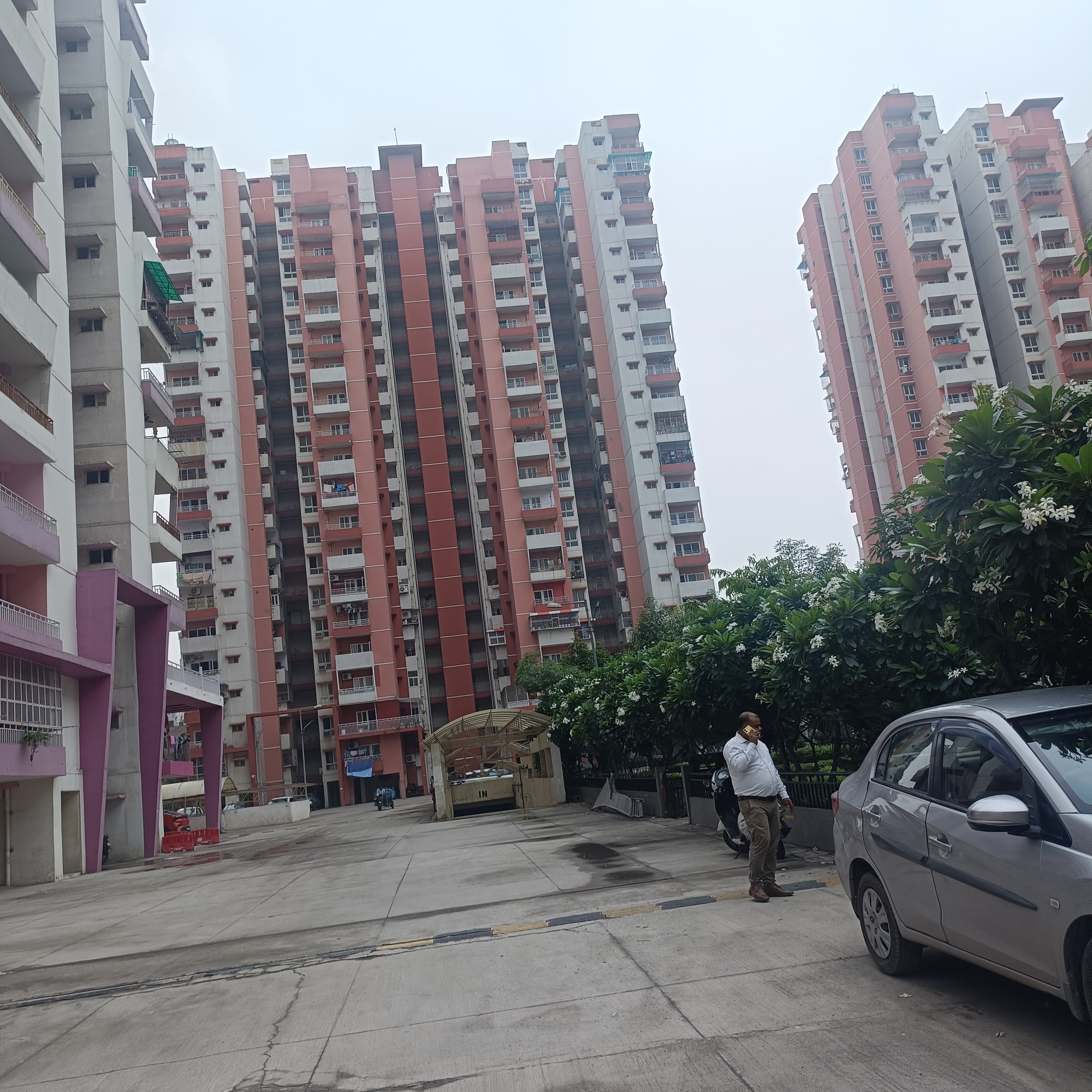 2 BHK + Pooja Room 1100 Sq.Ft. Apartment in UPAVP Ganga Yamuna And Hindon Enclave