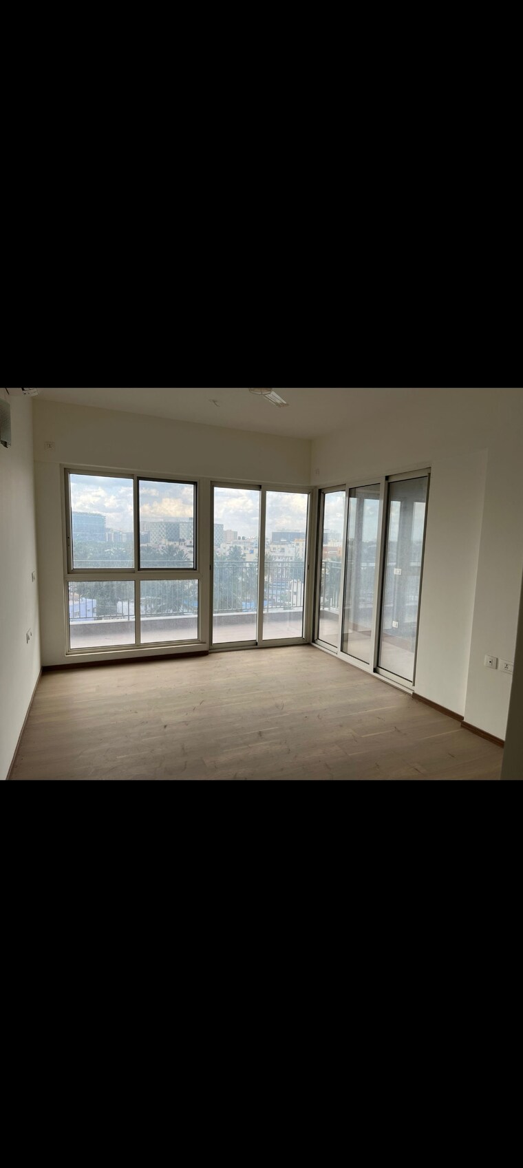 Room, snn-clermont 4 Bedroom 3124 Sq.Ft. Apartment In Hebbal Bangalore 9372550