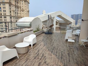 Team Area in 3 BHK Apartment at Hiranandani Sovereign, Powai – for Sale