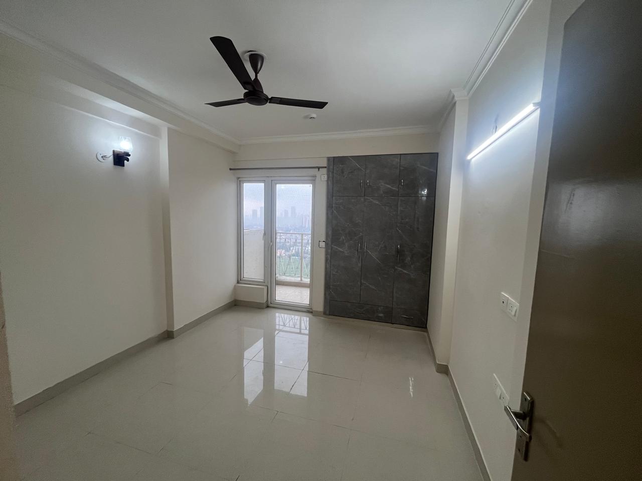 2 BHK Apartment For Sale in Pareena Micasa