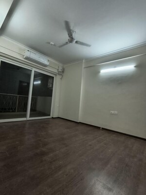 Room in 2 BHK Apartment at Pareena Micasa, Sector 68 – for Sale