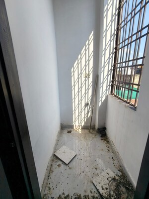 Staircase in 3 BHK Builder Floor at Dwarka Mor – for Rent