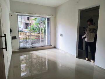 Room in 1 BHK Apartment at Vertex Ashok Smruti, Kasarvadavali – for Rent