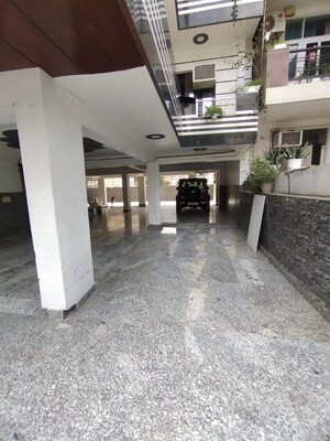 Parking in 3 BHK Builder Floor at Khushboo CGHS, Sector 9a – for Sale