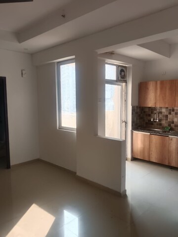 Room in 2 BHK Apartment at Prateek Grand City, Siddharth Vihar – for Rent