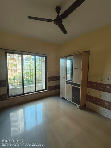 Room in 2 BHK Apartment at Harmony Residency Owale, Owale – for Rent