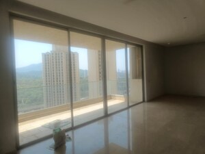 Room in 4 BHK Apartment at One Hiranandani Park, Ghodbunder Road – for Rent
