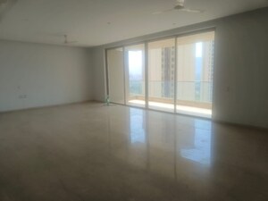 Room in 4 BHK Apartment at One Hiranandani Park, Ghodbunder Road – for Rent