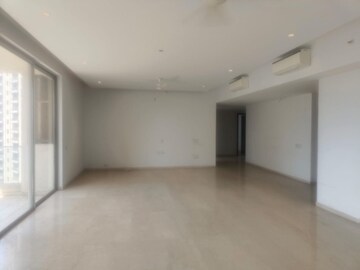 Room in 4 BHK Apartment at One Hiranandani Park, Ghodbunder Road – for Rent