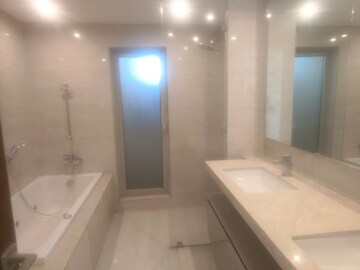 Room in 4 BHK Apartment at One Hiranandani Park, Ghodbunder Road – for Rent