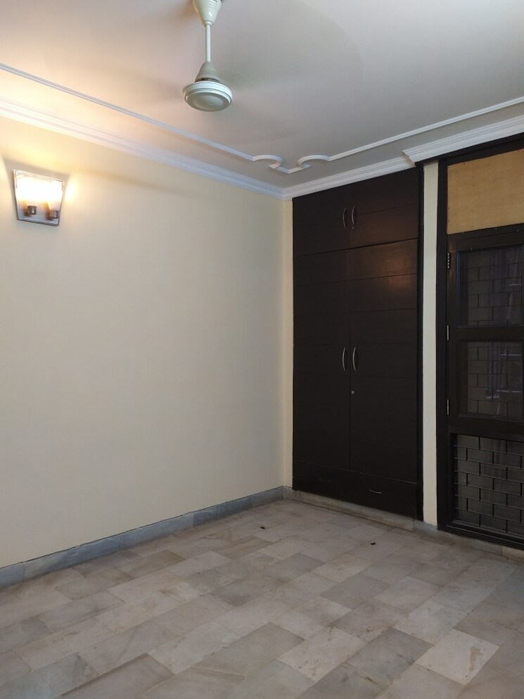 Bedroom, chittaranjan park 2 Bedroom 1200 Sq.Ft. Builder Floor In Chittaranjan Park Delhi 9373079