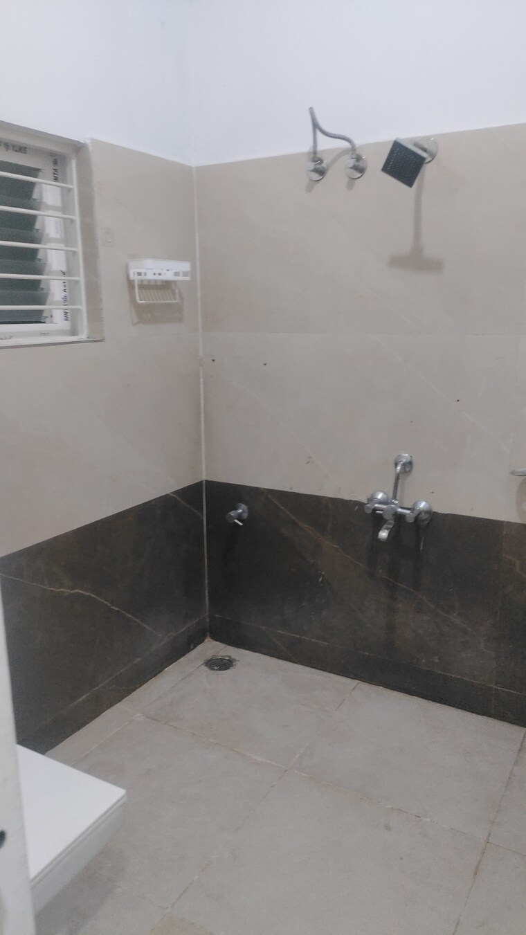 undefined, basaveshwara nagar 4 Bedroom 2800 Sq.Ft. Independent House In Basaveshwara Nagar Bangalore 9373052