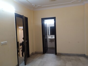 Bedroom in 2 BHK Builder Floor at Chittaranjan Park – for Rent