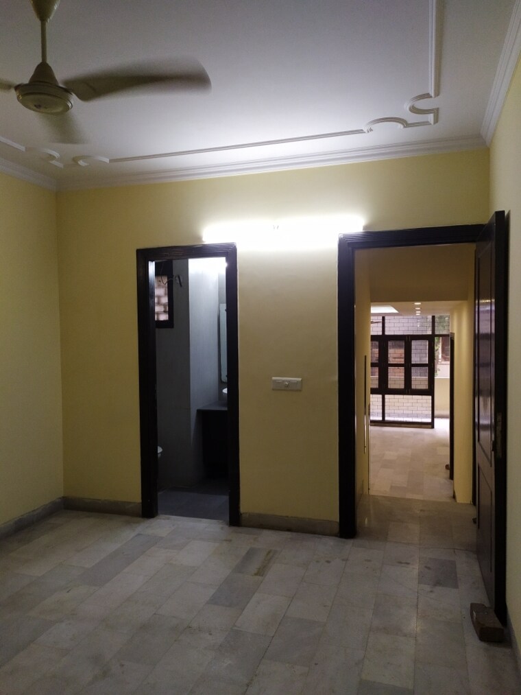 Master Bedroom, chittaranjan park 2 Bedroom 1200 Sq.Ft. Builder Floor In Chittaranjan Park Delhi 9373079