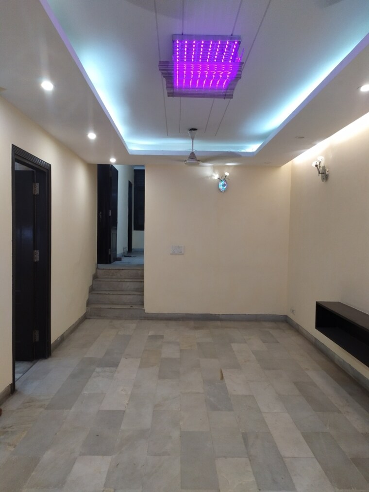 Living Room, chittaranjan park 2 Bedroom 1200 Sq.Ft. Builder Floor In Chittaranjan Park Delhi 9373079