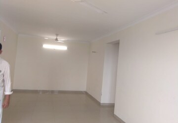 4 BHK Apartment at Umang Monsoon Breeze Phase I, Sector 78 – for Sale