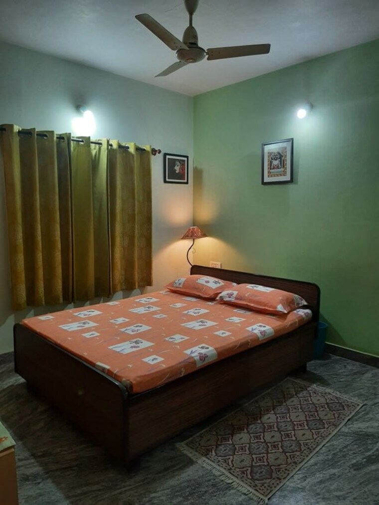 Bedroom, karol bagh 3 Bedroom 1222 Sq.Ft. Builder Floor In Karol Bagh Delhi 9373158