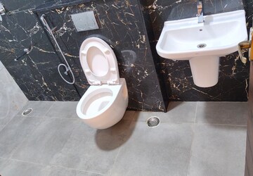 Bathroom in 3 BHK Villa at Otthakadai – for Sale