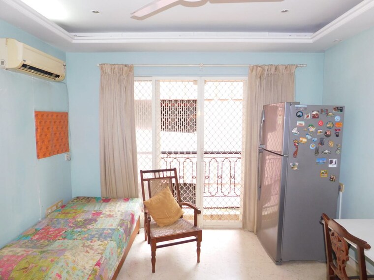 Living Room, bandra west 3 Bedroom 1500 Sq.Ft. Apartment In Bandra West Mumbai 9373140