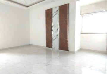 Room in 3 BHK Apartment at Sector 6 Dwarka – for Rent