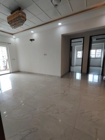 Room in 3 BHK Apartment at Sector 6 Dwarka – for Rent