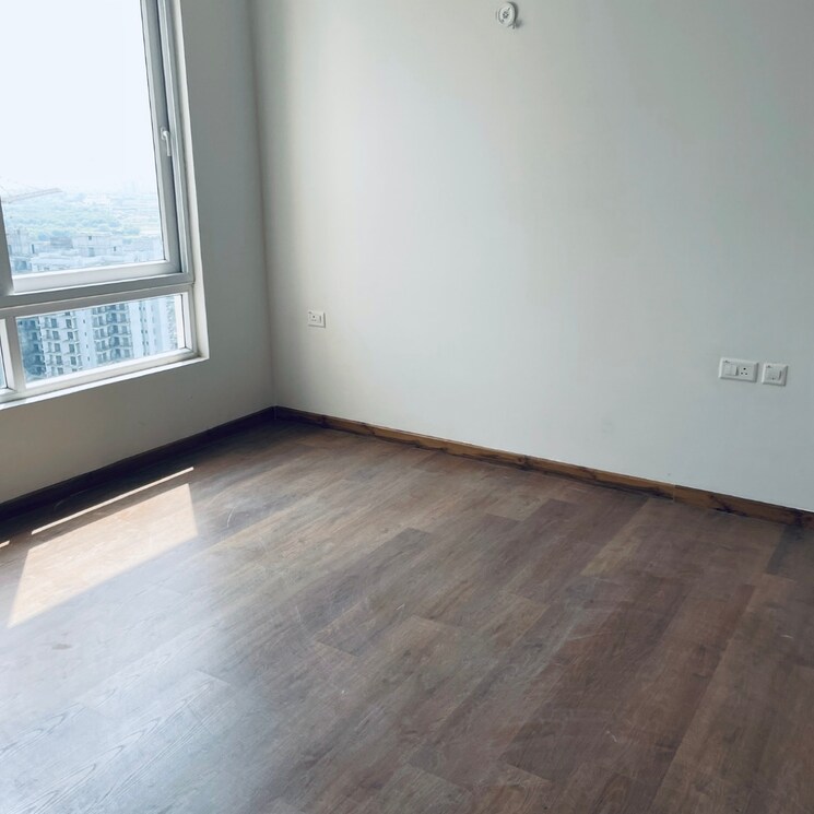 Room, hero-homes-gurgaon 2 Bedroom 683 Sq.Ft. Apartment In Sector 104 Gurgaon 9373301