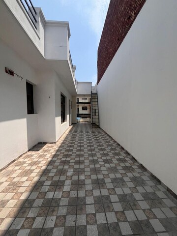 4 BHK Independent House – Nearby View at Sector 21 - for Rent