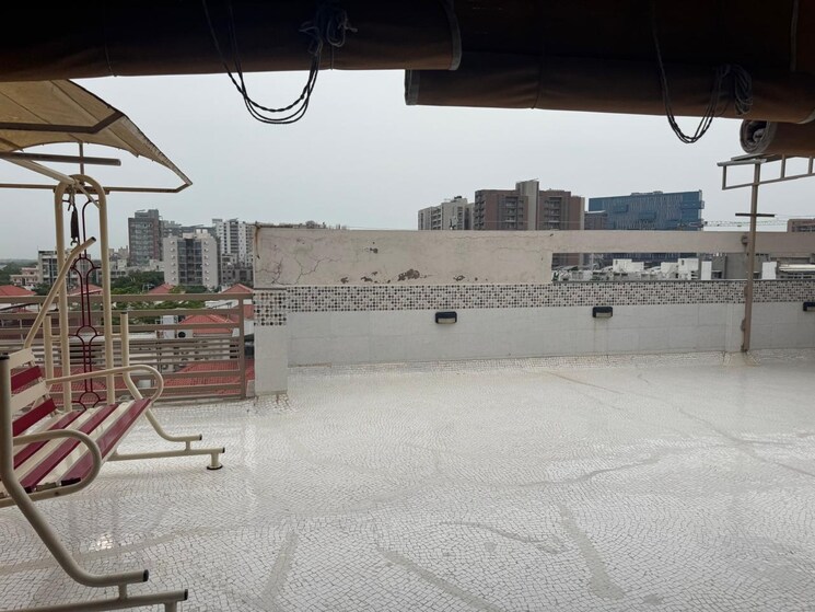 Exterior View, science city 3 Bedroom 400 Sq.Yd. Penthouse In Science City Ahmedabad 9373289