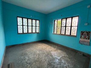 Room in 2 BHK Builder Floor at Sakher Bazar – for Sale