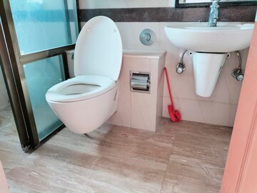 Attached Bathroom in 3 BHK Apartment at K Raheja Heights, Malad East – for Sale