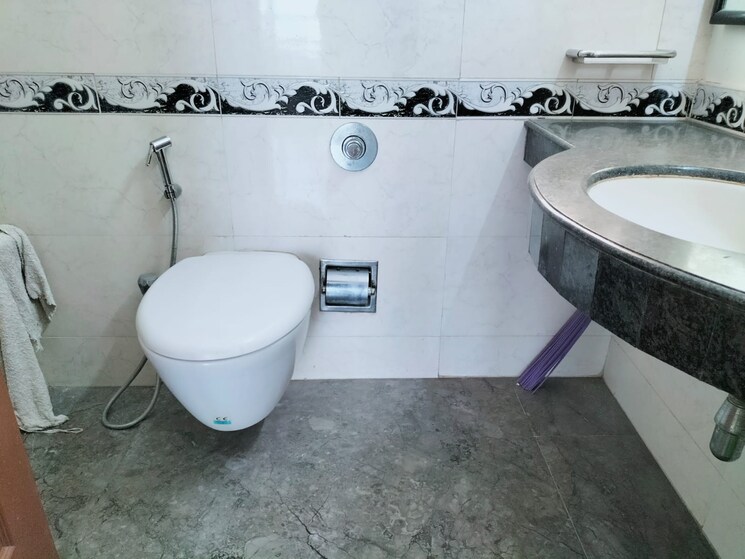 Bathroom, k-raheja-heights 3 Bedroom 1375 Sq.Ft. Apartment In Malad East Mumbai 9373338