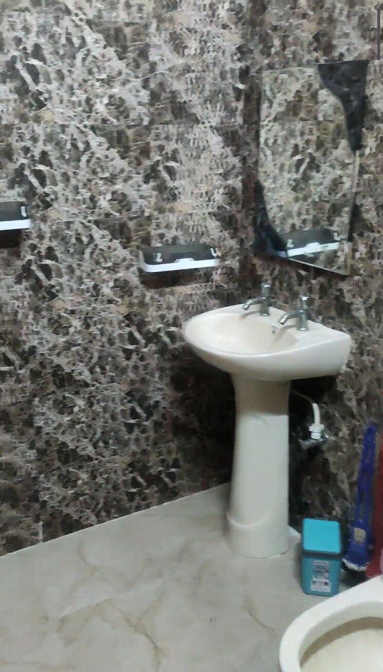 Bathroom, ashoka-enclave-3 2 Bedroom 1860 Sq.Ft. Builder Floor In Sector 35 Faridabad 9373349