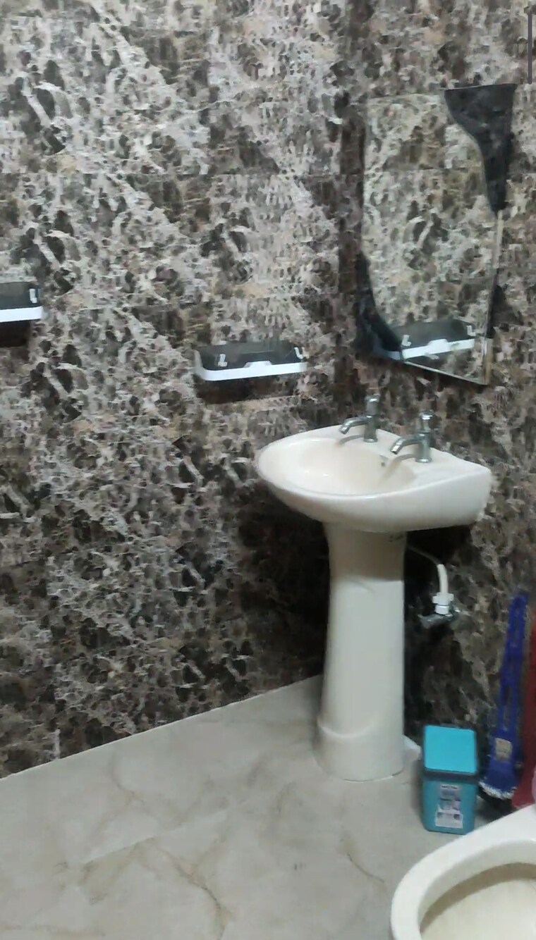 Bathroom, ashoka-enclave-3 2 Bedroom 1860 Sq.Ft. Builder Floor In Sector 35 Faridabad 9373349