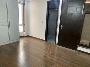 Room in 3 BHK Builder Floor at Sector 19 Dwarka – for Rent