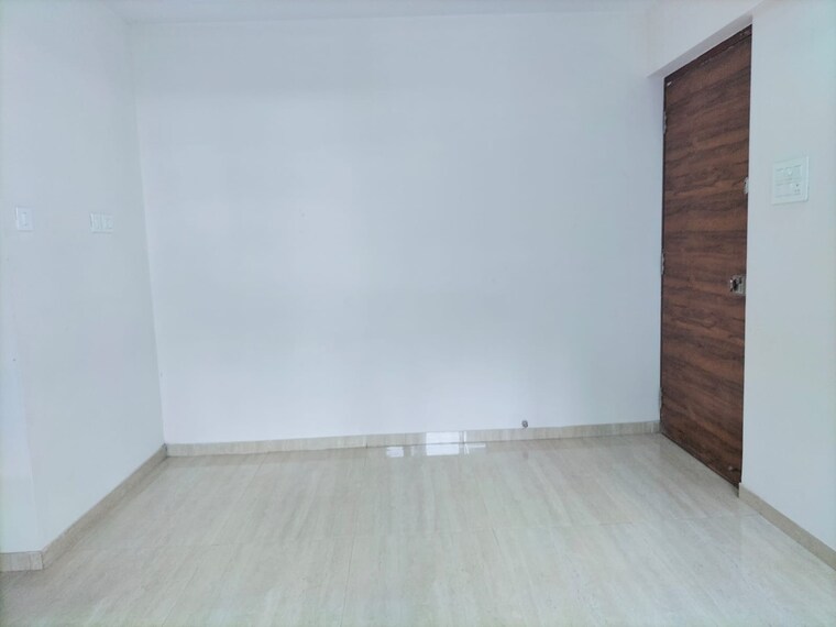 Room, je-and-vee-om-trimurti 1 Bedroom 395 Sq.Ft. Apartment In Malad East Mumbai 9373359