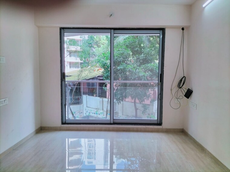 Room, je-and-vee-om-trimurti 1 Bedroom 395 Sq.Ft. Apartment In Malad East Mumbai 9373359