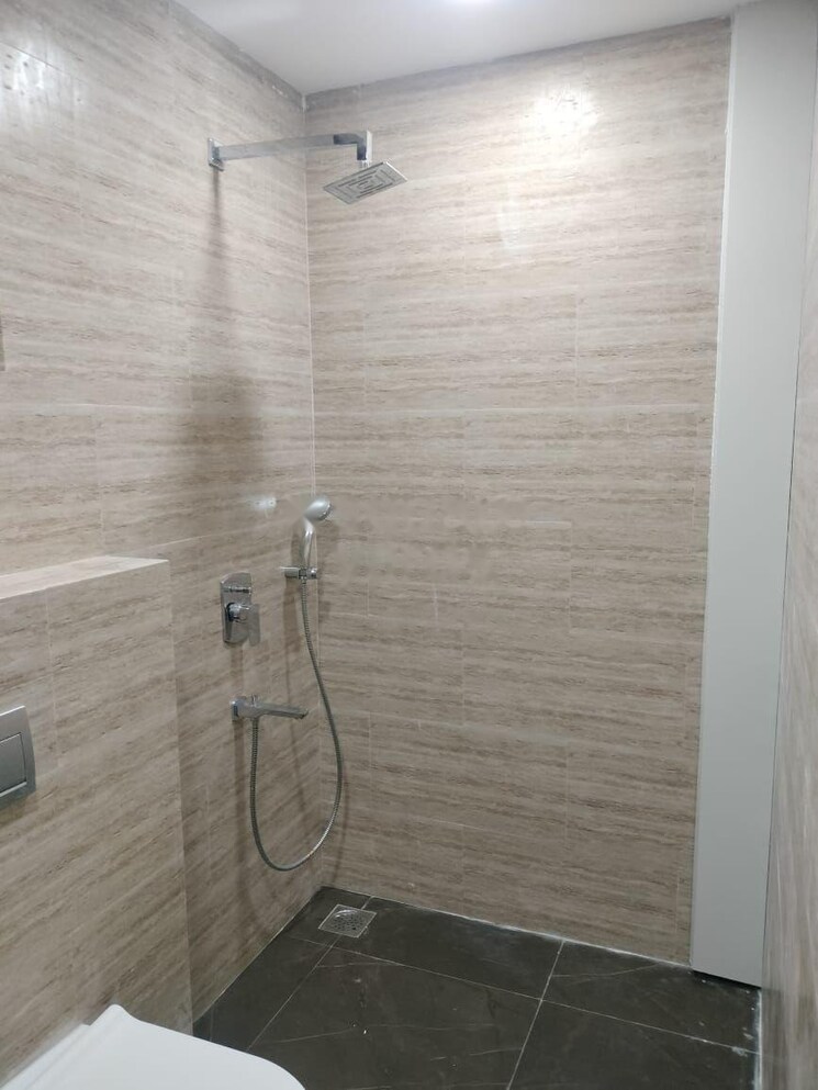 Bathroom, raj-infinia 2 Bedroom 764 Sq.Ft. Apartment In Malad West Mumbai 9373366