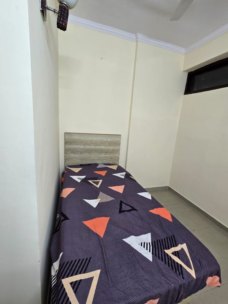 Team Area, kw-srishti 1.5 Bedroom 875 Sq.Ft. Apartment In Raj Nagar Extension Ghaziabad 9373489