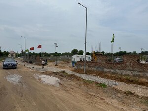  Plot For Sale in Sector 11