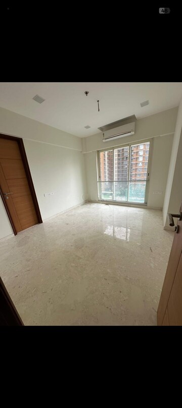 Room in 3 BHK Apartment at Ekta Tripolis, Goregaon West – for Rent